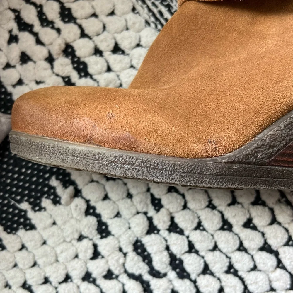 White Mountain Tan Suede Wedge Boots - Picture 3 of 15
